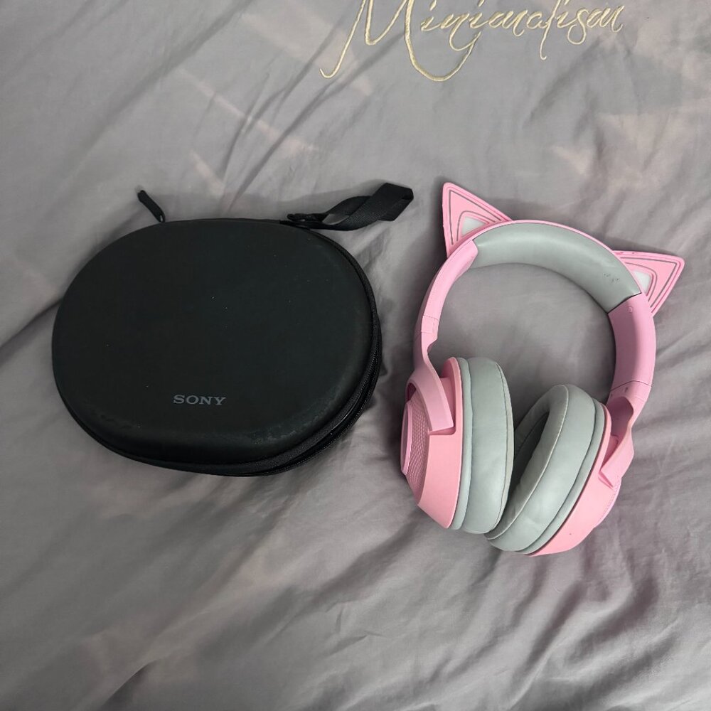 Headphone Set: Sony WH-1000XM2 Wireless Noise Cancelling Headphones Razer Kitty